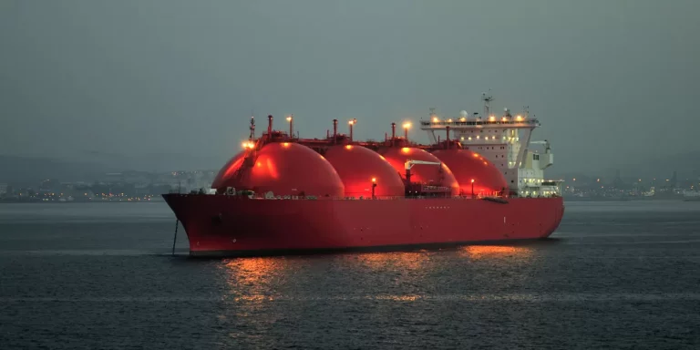 Atlantske LNG vozarine skaču na dvogodišnji vrhunac zbog manjka slobodnih brodova