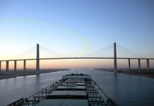 Capesize tržište u uzletu: Azija i Atlantik bilježe snažnu potražnju, ali i manjak brodova