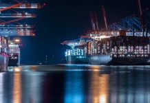 Nikad više narudžbi kontejnerskih brodova, struka upozorava na rizike
