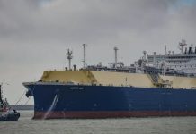 Arctic LNG 2 bez pristupa: rani zimski led zaustavio LNG tanker iz ruske „shadow“ flote